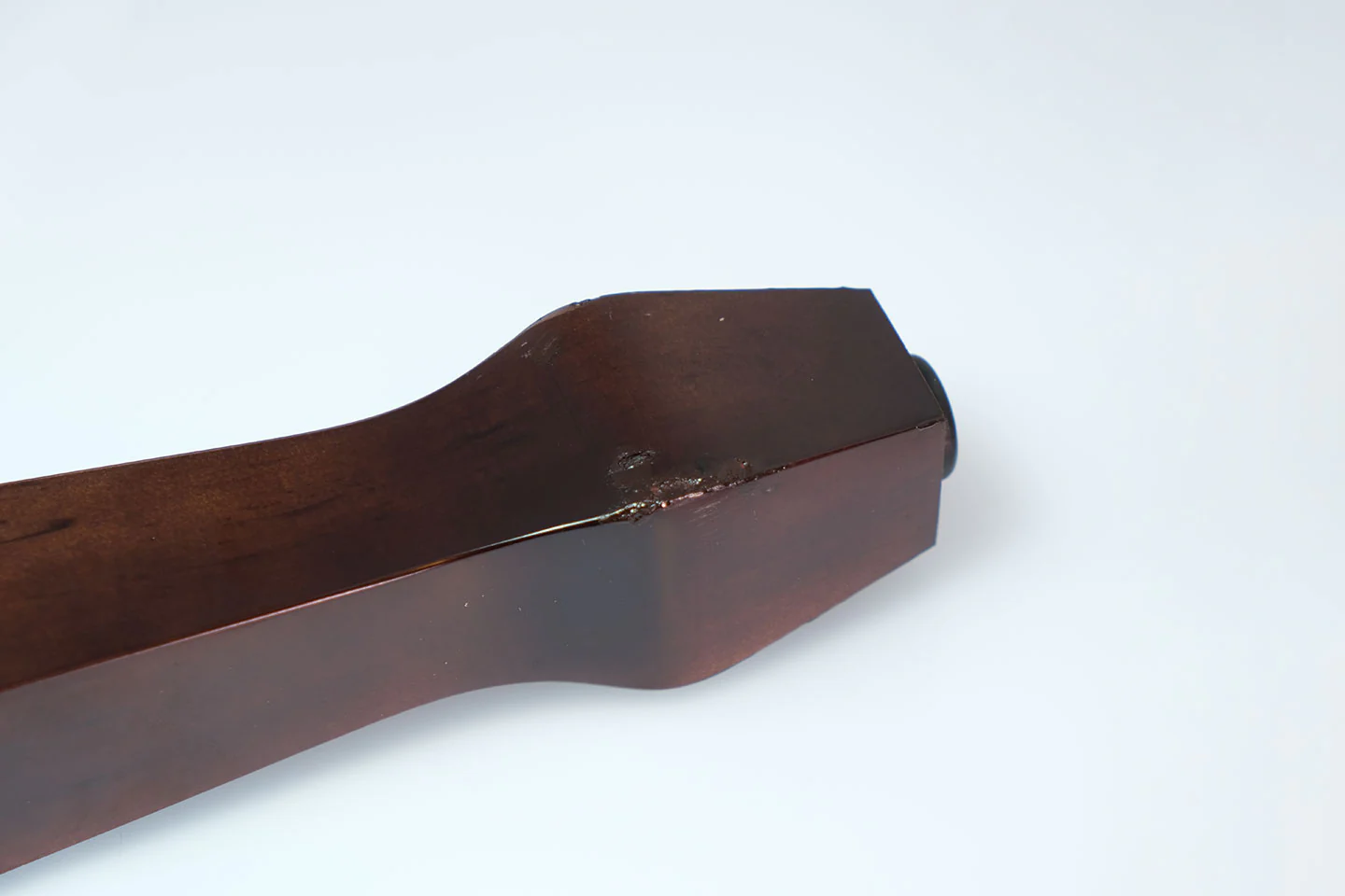 Walnut Yamaha Piano Bench - Chipped Leg - Image 2